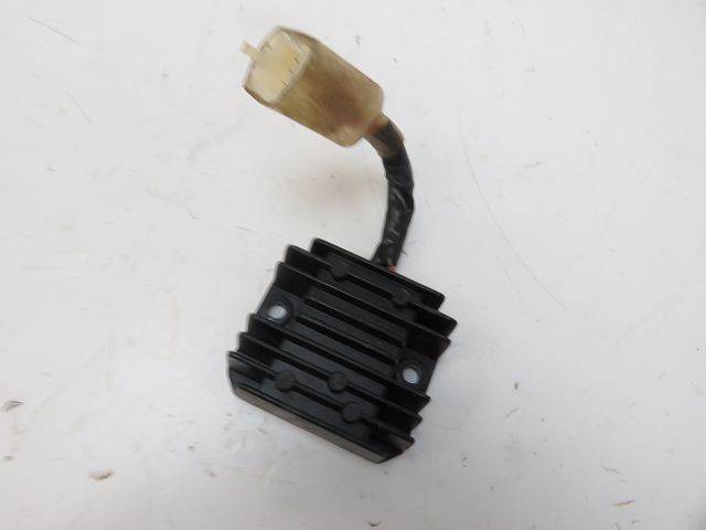 Regulateur de tension occasion KYMCO PULSAR 2003