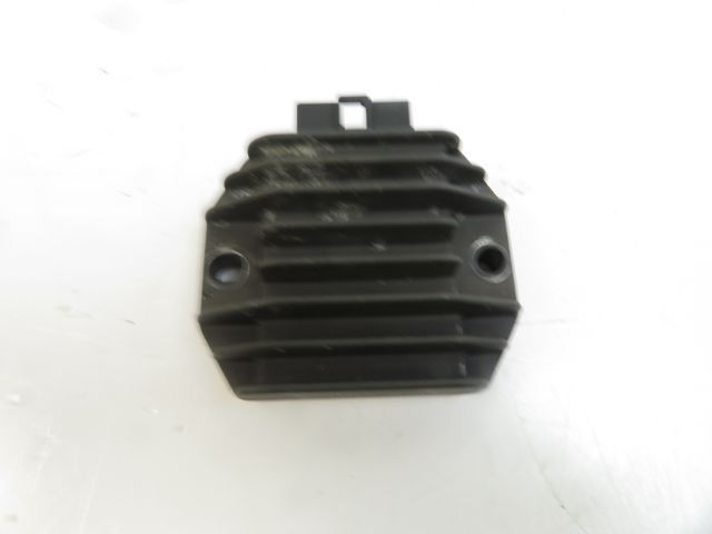 Regulateur de tension occasion VESPA GTV 2007
