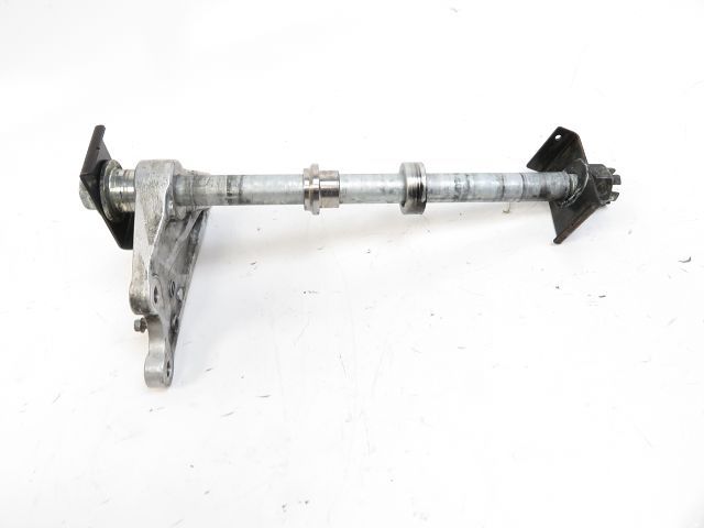 Axe de roue arriere occasion KAWASAKI ZR-7 2004