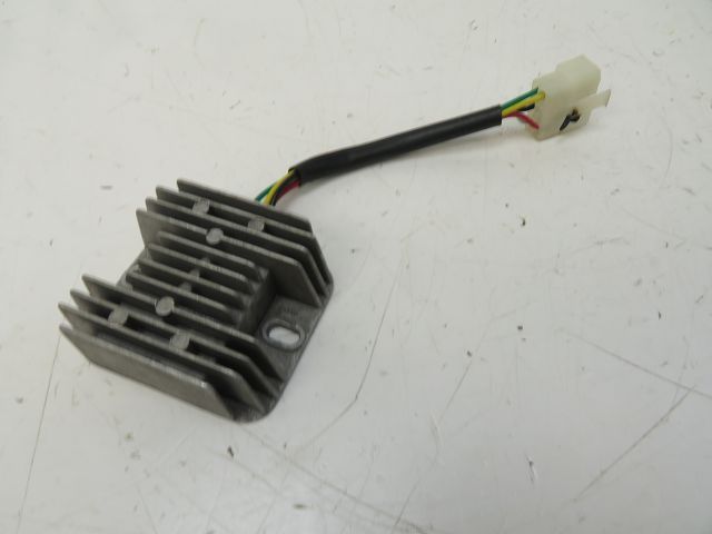 Regulateur de tension occasion JONWAY JS 2009