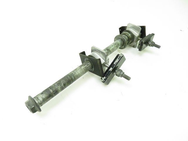 Axe de roue arriere occasion HONDA PCX 2004