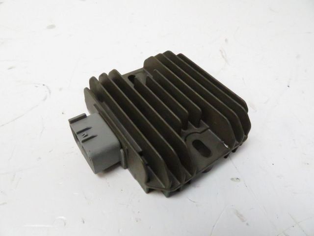 Regulateur de tension occasion SUZUKI UH 200 BURGMAN 2009