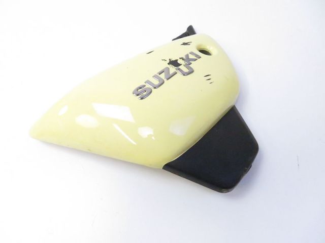 Cache lateral gauche occasion SUZUKI GZ 125 MARAUDER 1999