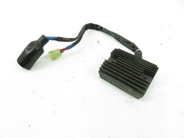 Regulateur de tension occasion HONDA CB 900 HORNET 2004