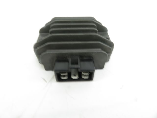 Regulateur de tension occasion PIAGGIO BEVERLY 125 2009