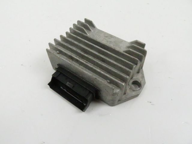 Regulateur de tension occasion PIAGGIO LIBERTY 125 2009
