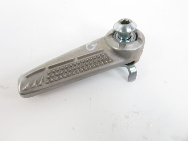 Repose pieds arriere gauche occasion YAMAHA HW 125 XENTER 2013