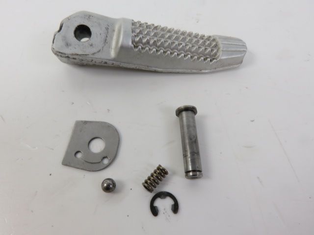 Repose pieds arriere droit occasion BMW F 800 R 2011