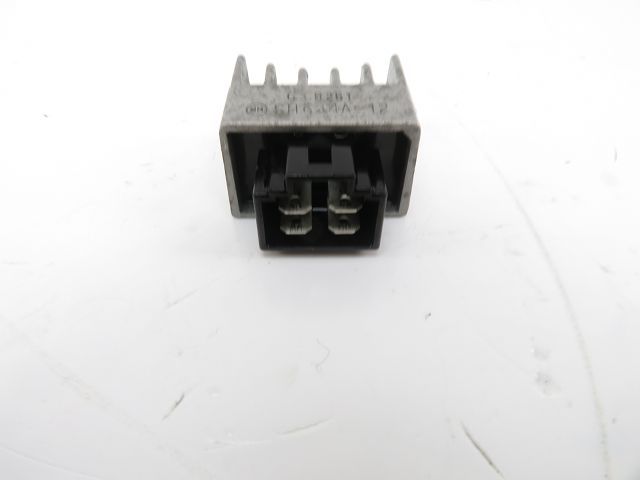 Regulateur de tension occasion PEUGEOT LUDIX 2005