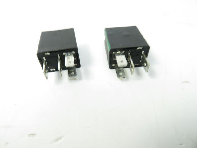 Relais boitier electrique occasion DUCATI MONSTER 695 2007