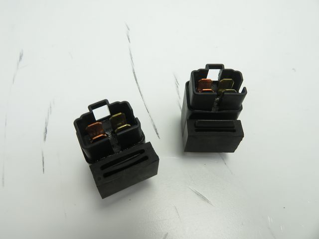 Relais boitier electrique occasion KAWASAKI Z 750 2004