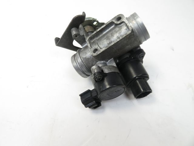 Corps d'injection gauche occasion YAMAHA YP 125 X-MAX 2012