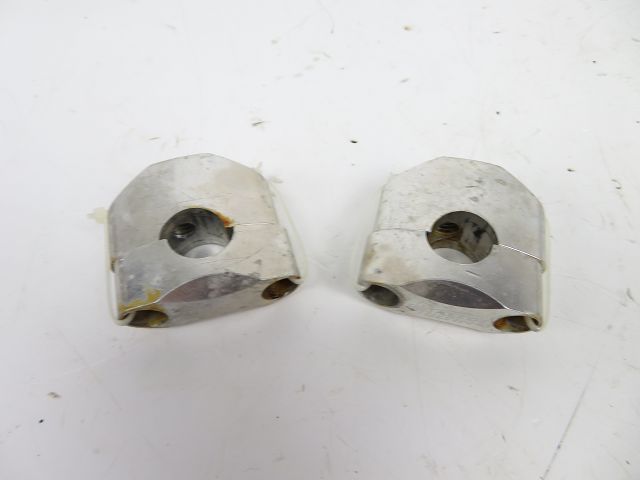 Pontets de guidon occasion PEUGEOT XR7 2012