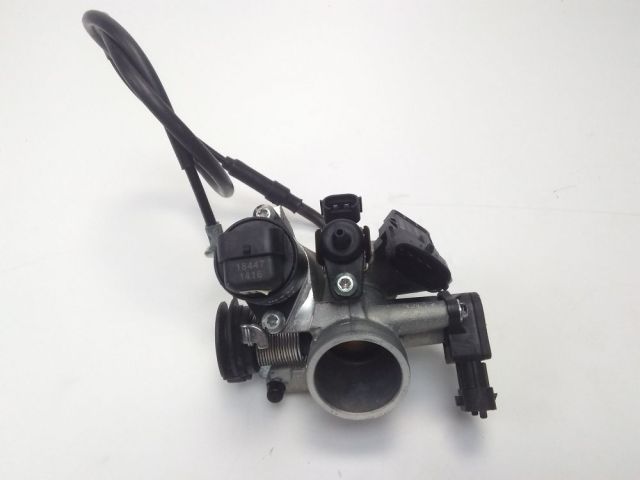 Corps d'injection droit occasion KTM RC 125 2017