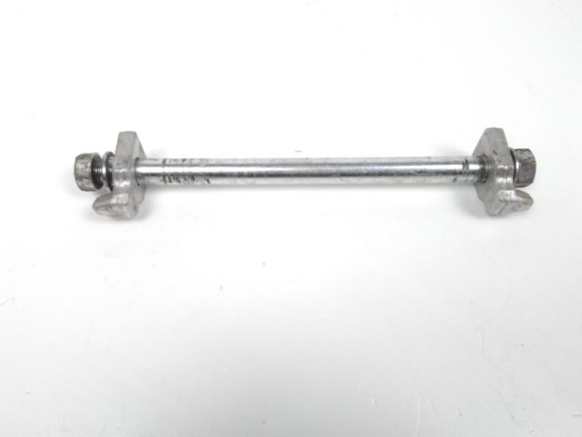 Axe de roue arriere occasion MH NAKED 2015