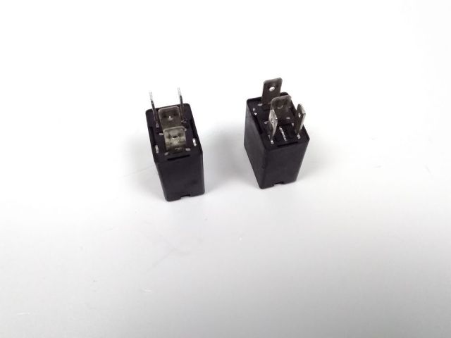 Relais de phare occasion DUCATI MONSTER 695 2007