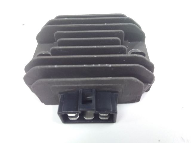 Regulateur de tension occasion PIAGGIO X-EVO 125 2013