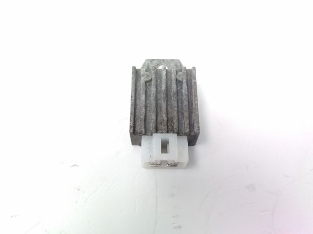 Regulateur de tension occasion YIYING WALLABI/CITY 2014