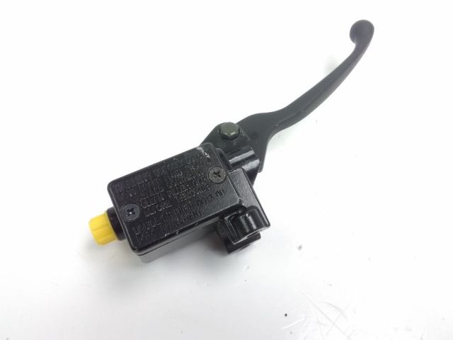 Maitre cylindre frein av complet occasion ECCHO CITY 2017