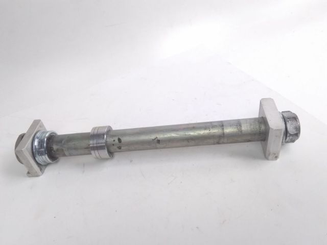 Axe de roue arriere occasion YAMAHA FZ1 1000 2014