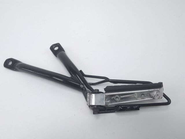 Platine et repose pieds arriere gauche occasion YAMAHA SR 400 2014