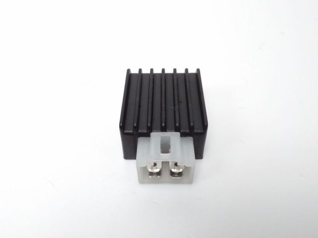 Regulateur de tension occasion PEUGEOT KISBEE 2015