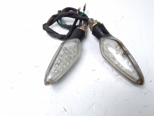 Clignotant arriere d occasion TNT ROMA III 2017