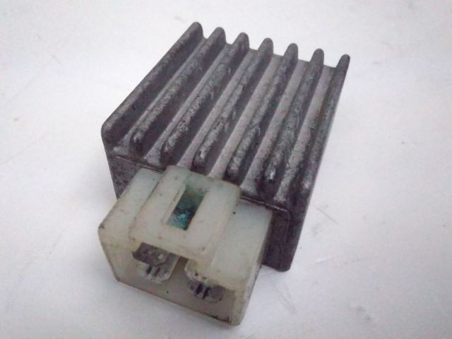 Regulateur de tension occasion PEUGEOT SPEEDAKE 1999