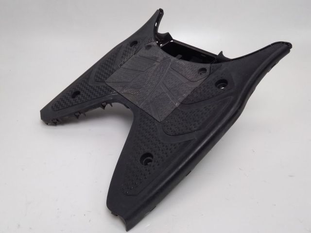 Marche pieds occasion SUZUKI UX 125 SIXTEEN 2010