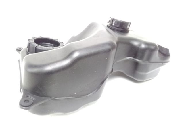 Reservoir occasion SUZUKI UX 125 SIXTEEN 2010