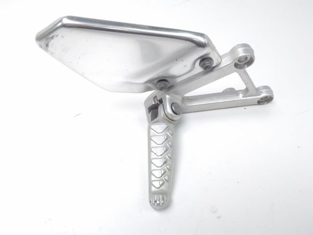 Platine avant droite occasion APRILIA TUONO 2003