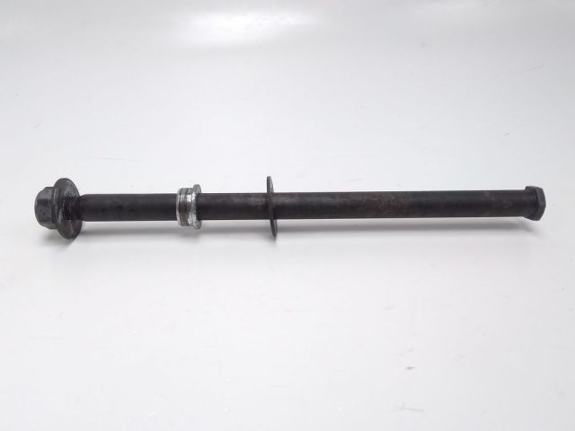 Axe de roue arriere occasion YAMAHA FZS 600 FAZER 2002