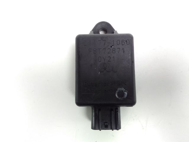 Relais boitier electrique occasion KAWASAKI ZR-7 2001