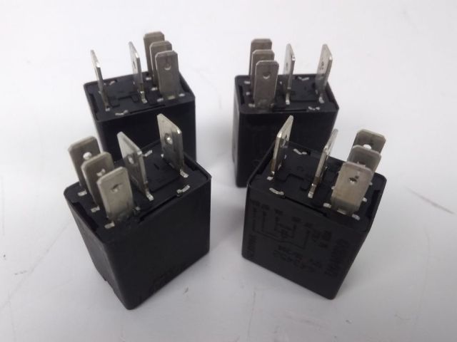 Relais de phare occasion PIAGGIO MP3 300 YOURBAN 2015