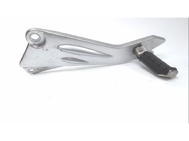 Platine et repose pieds arriere gauche occasion YAMAHA YBR 125 C 2013