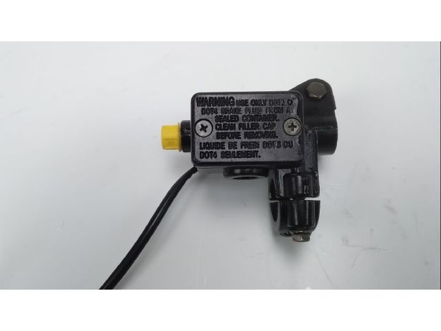 Maitre cylindre frein av complet occasion TNT OTTO 2017