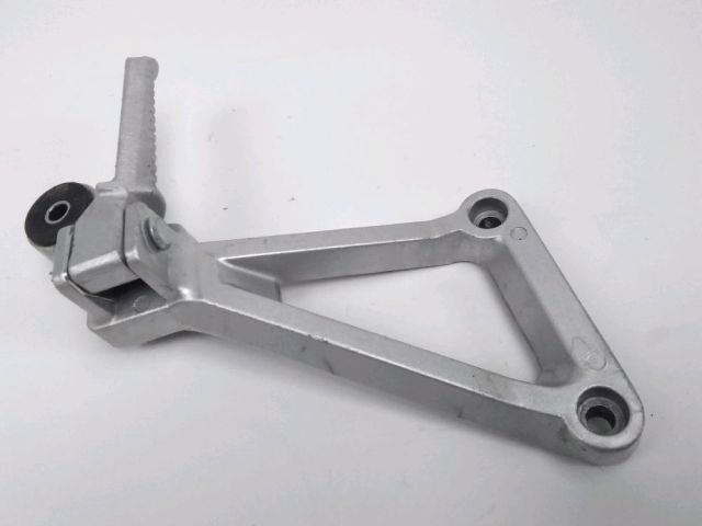 Platine et repose pieds arriere droit occasion DAELIM ROADWIN 2009