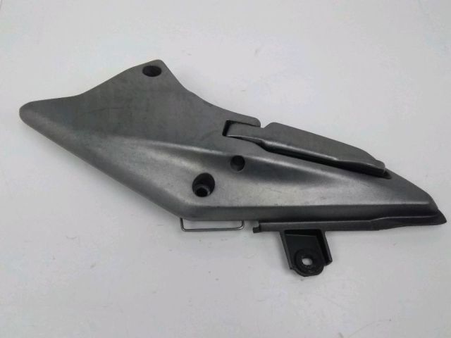 Platine et repose pieds arriere droit occasion HONDA FJS 400 SILVERWING 2008