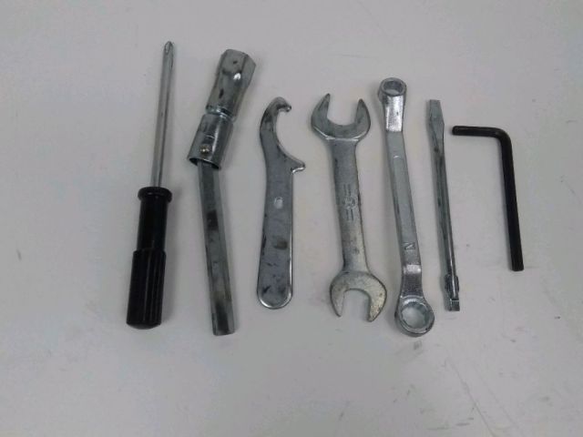Trousse outil occasion HONDA FJS 400 SILVERWING 2008