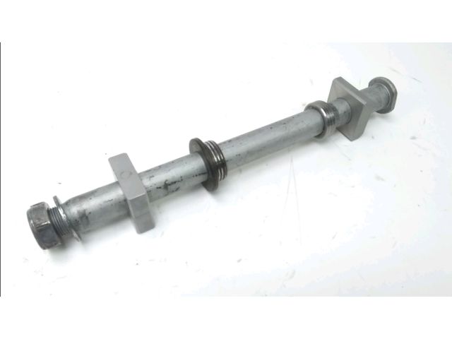 Axe de roue arriere occasion HONDA CBR 1000 RR FIREBLADE 2010