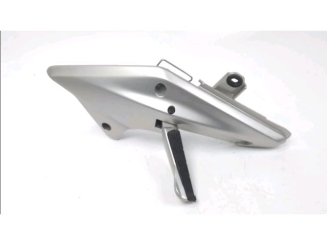 Platine et repose pieds arriere gauche occasion HONDA FJS 600 SILVERWING 2002