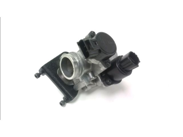 Corps d'injection gauche occasion YAMAHA YP 125 X-MAX 2010