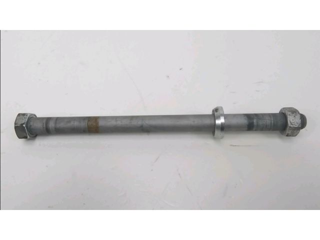 Axe de roue arriere occasion GILERA SMT 2019