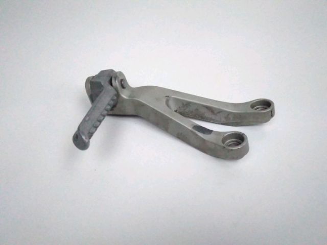 Platine et repose pieds arriere gauche occasion KAWASAKI ZX-6R 600 NINJA 2000