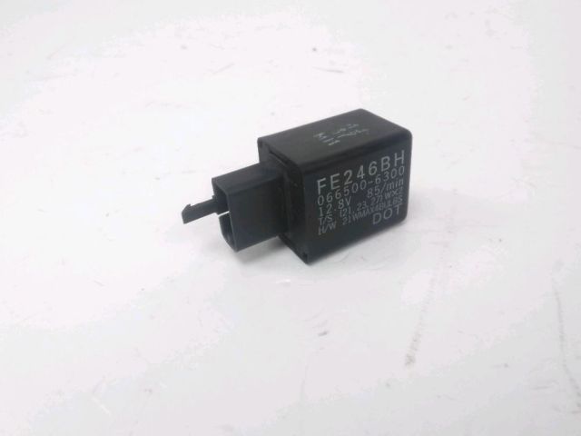 Centrale clignotant  occasion KAWASAKI ER-6N 2008