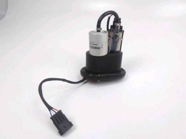 Pompe a essence occasion APRILIA RSV4 2016