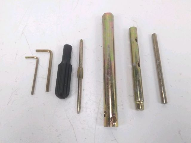 Trousse outil occasion APRILIA HABANA 2001