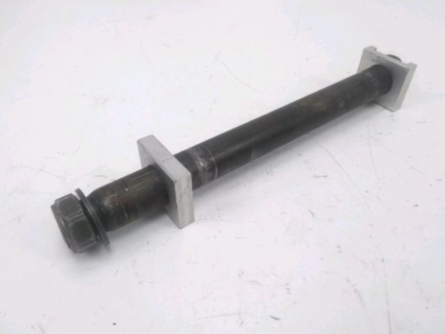 Axe de roue arriere occasion YAMAHA YZF 1000 R1 2001