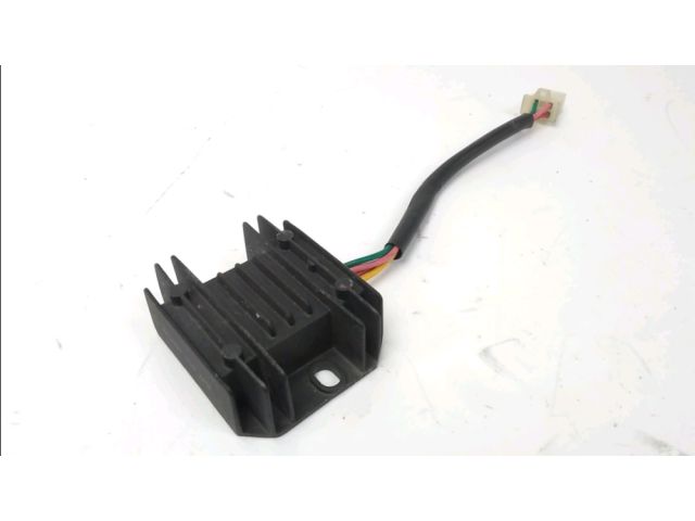 MEGELLI Regulateur de tension occasion MEGELLI R 2011