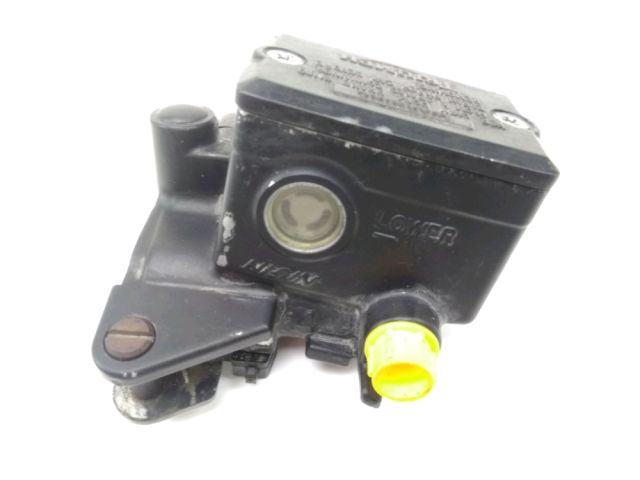 Maitre cylindre frein av complet occasion TRIUMPH STREET TRIPLE 2010